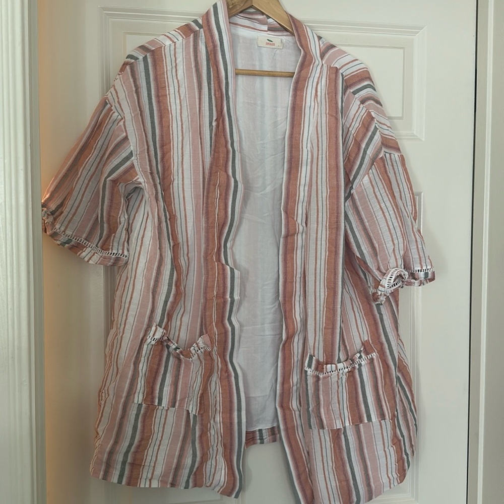 Striped open front cover up